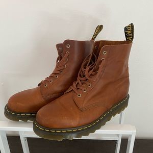 FREE SHIP - Doc Martens Men’s US 11 Women’s US 12